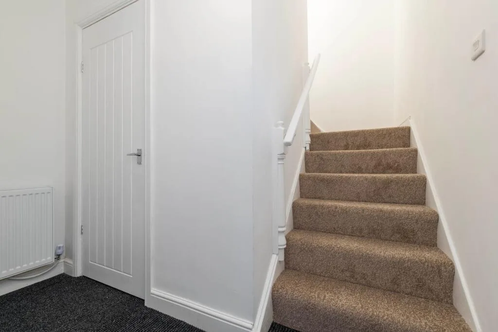 2 bedroom end of terrace house for rent