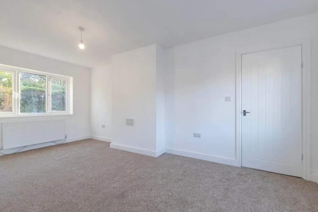 2 bedroom end of terrace house for rent
