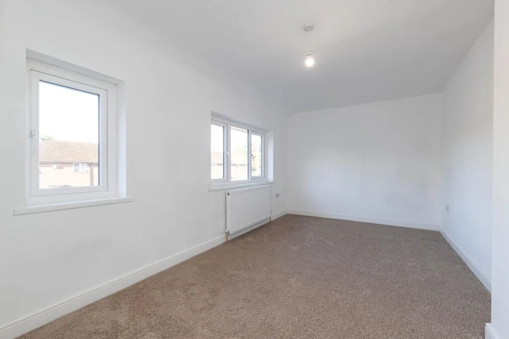 2 bedroom end of terrace house for rent