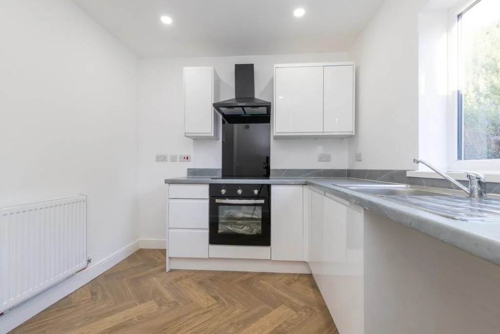 2 bedroom end of terrace house for rent