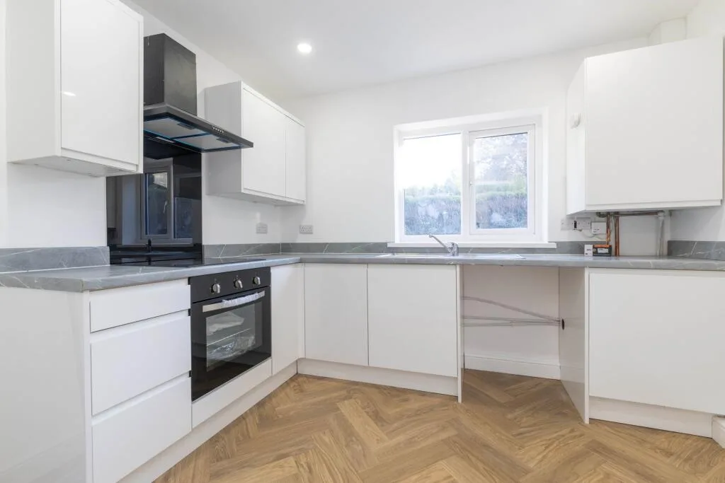 2 bedroom end of terrace house for rent