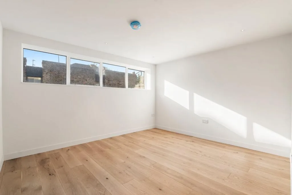 3 bedroom mews property for rent