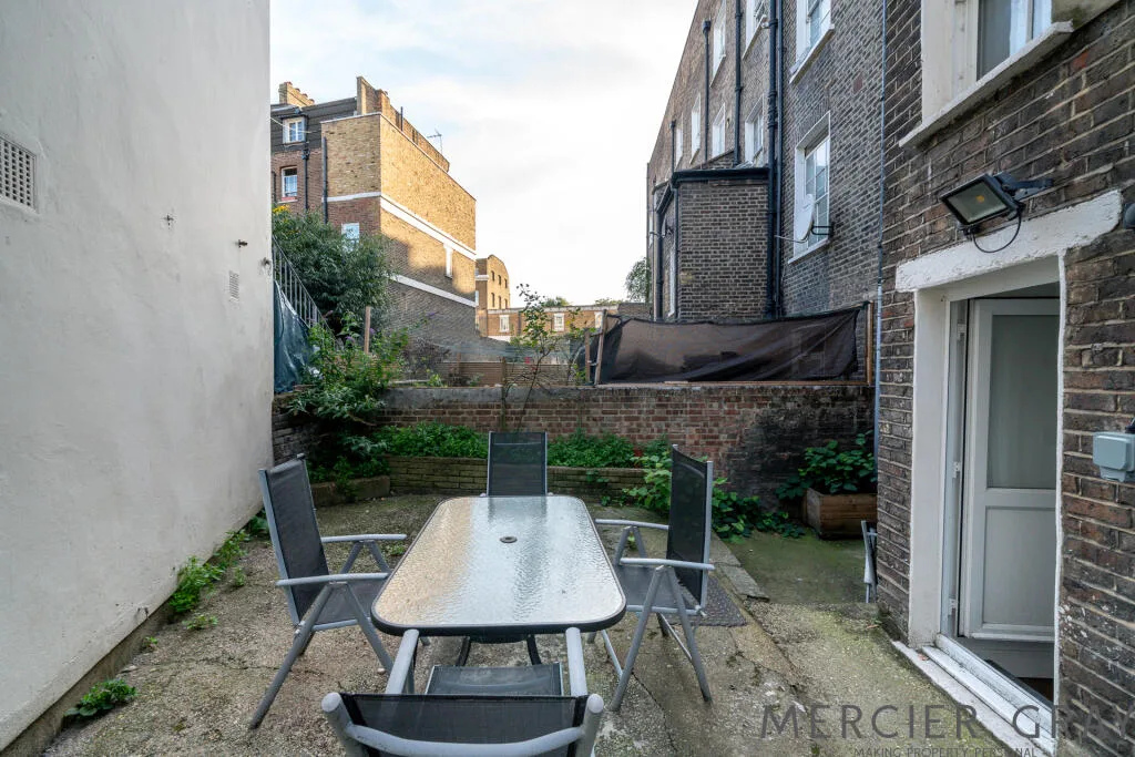 5 bedroom flat for rent