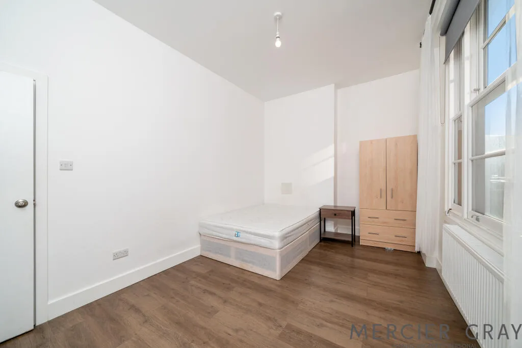 5 bedroom flat for rent