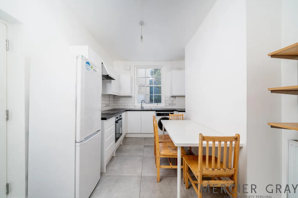 5 bedroom flat for rent