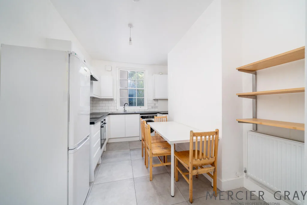 5 bedroom flat for rent