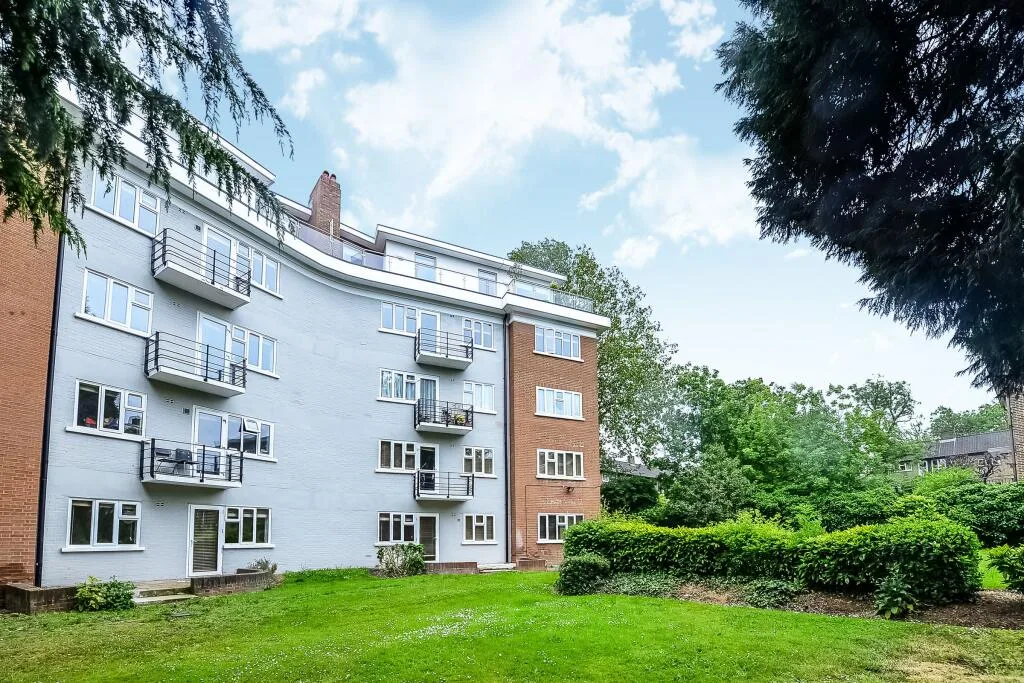 3 bedroom ground floor flat for rent
