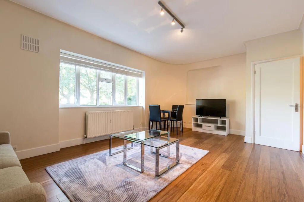 3 bedroom ground floor flat for rent