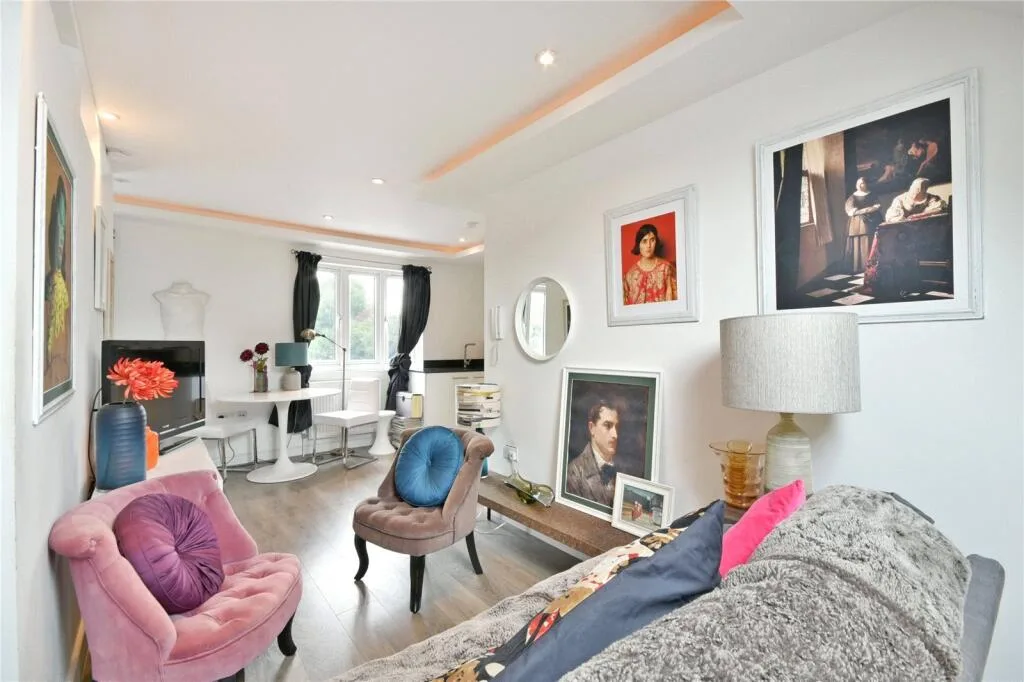 Studio flat for rent