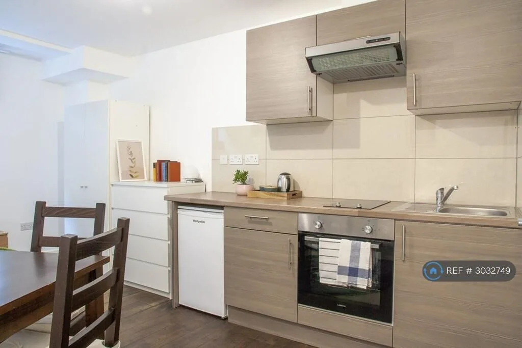 Studio flat for rent
