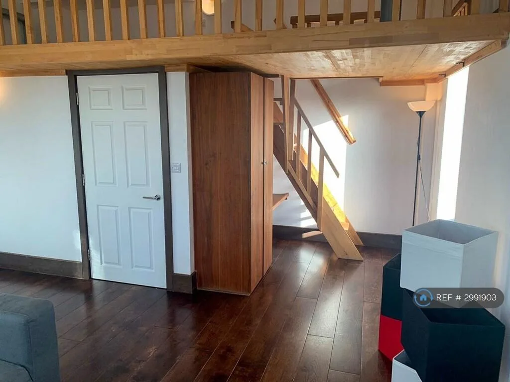 Studio flat for rent