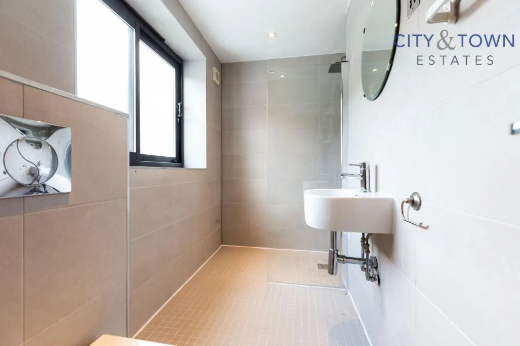 2 bedroom semi-detached house for rent