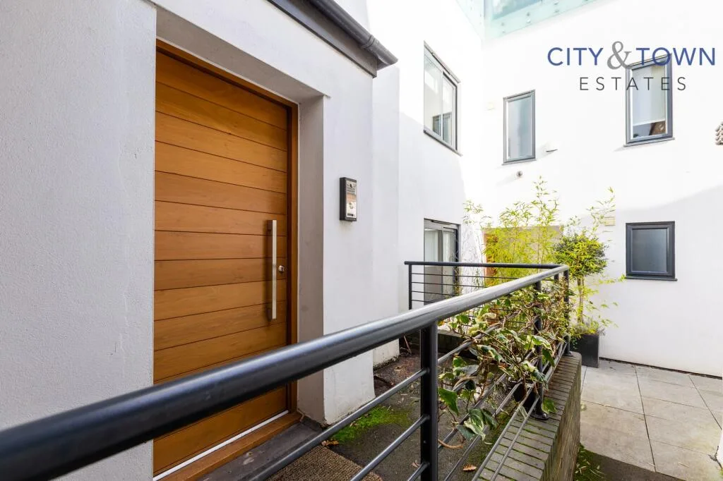 2 bedroom semi-detached house for rent
