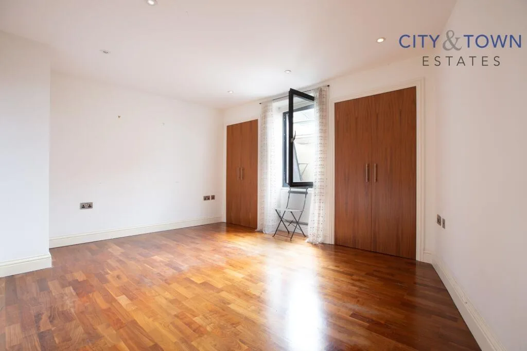2 bedroom semi-detached house for rent