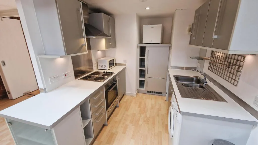 2 bedroom duplex for rent