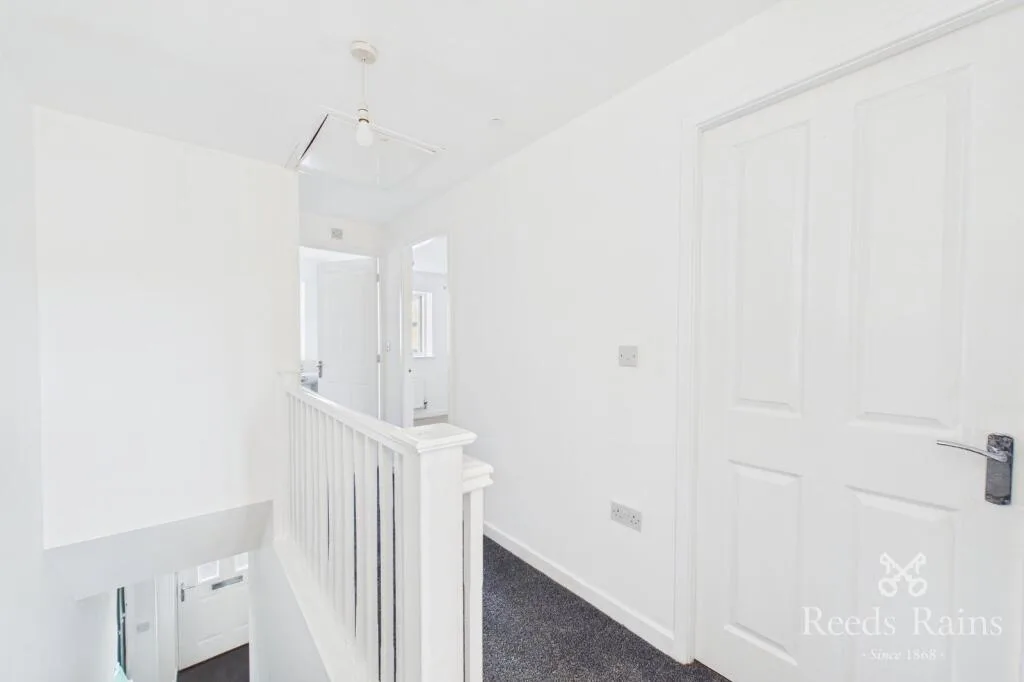 3 bedroom semi-detached house for rent