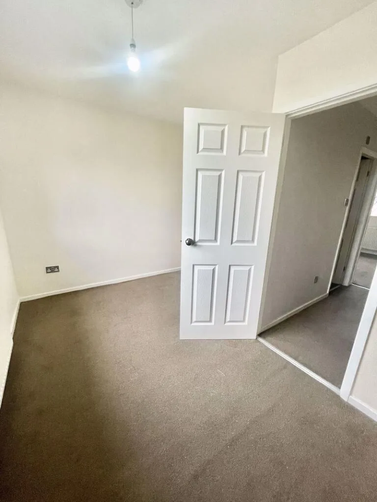 2 bedroom detached house for rent