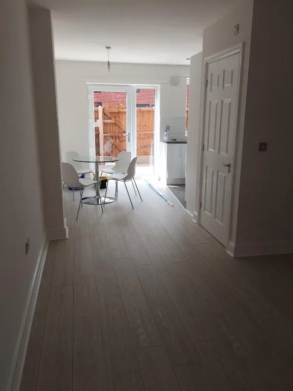 2 bedroom house for rent
