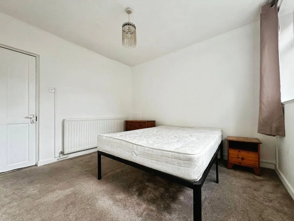 2 bedroom ground floor flat for rent