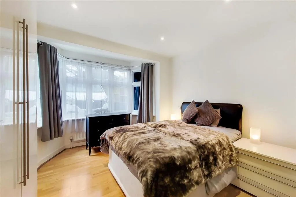 3 bedroom semi-detached house for rent
