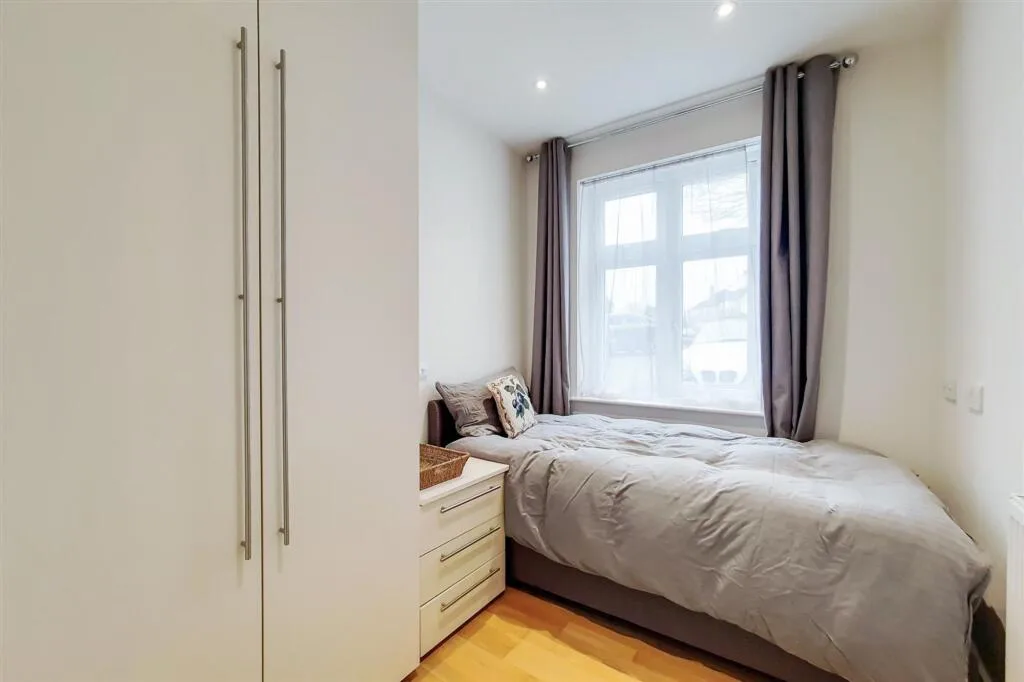 3 bedroom semi-detached house for rent