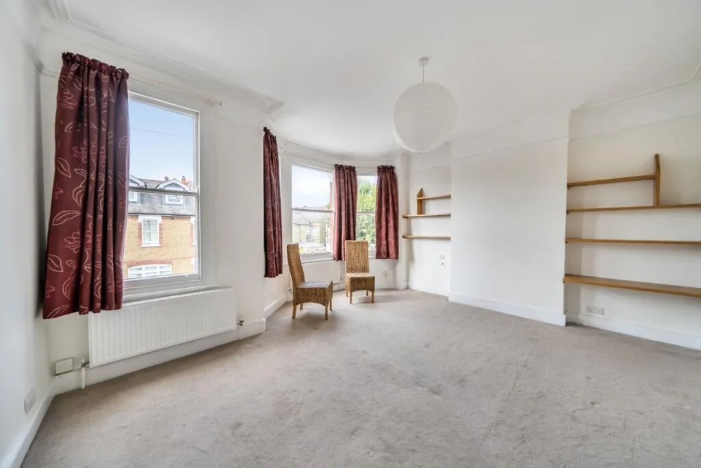 3 bedroom flat for rent