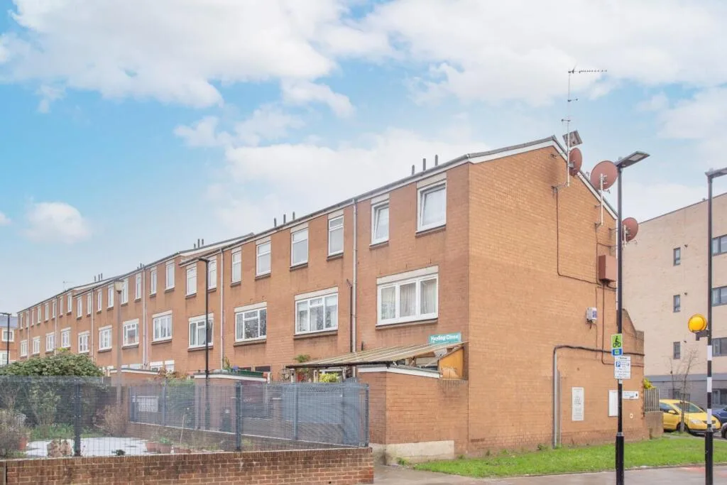 3 bedroom maisonette for rent