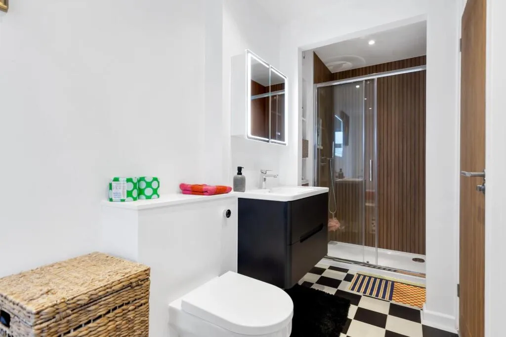3 bedroom maisonette for rent