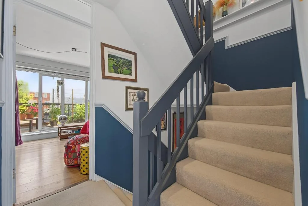 3 bedroom maisonette for rent