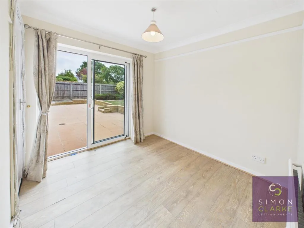 4 bedroom detached house for rent