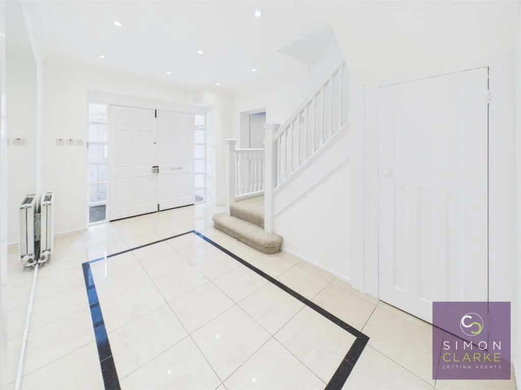 4 bedroom detached house for rent
