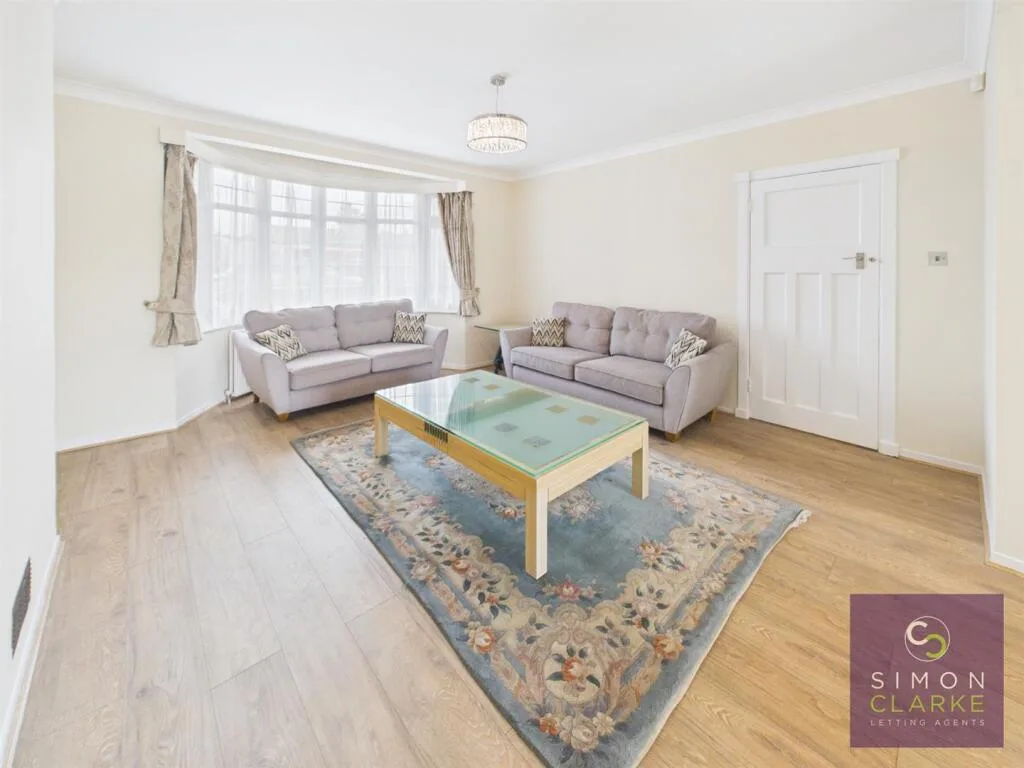4 bedroom detached house for rent
