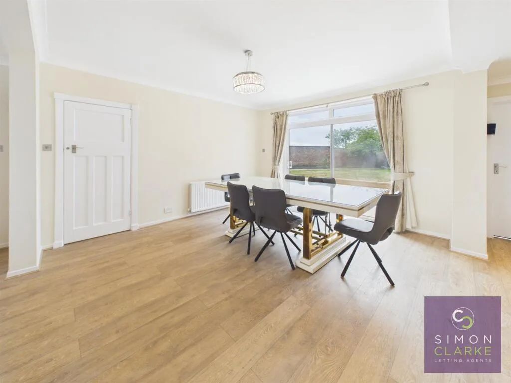 4 bedroom detached house for rent