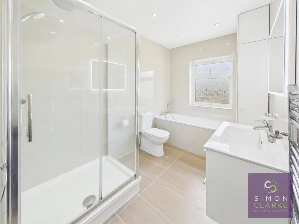 4 bedroom detached house for rent