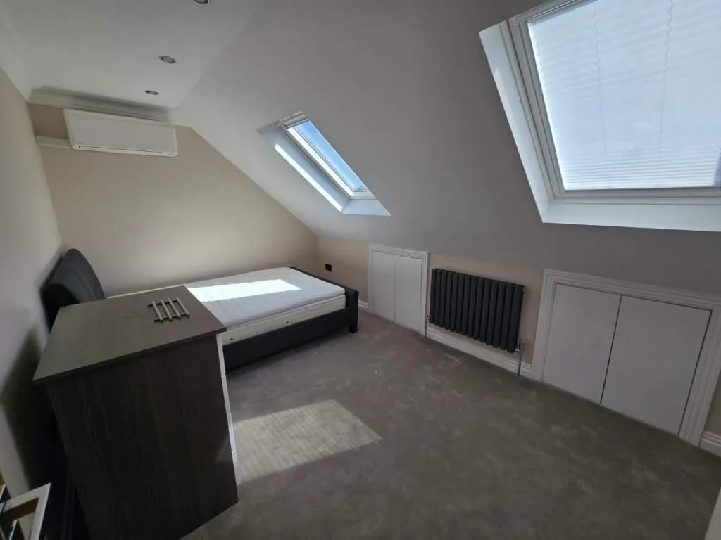 4 bedroom semi-detached house for rent