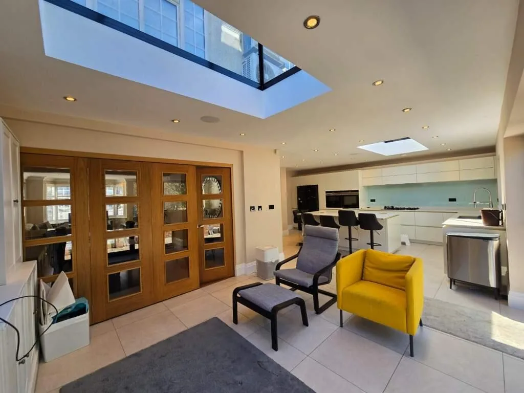 4 bedroom semi-detached house for rent