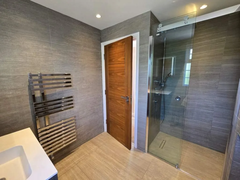 4 bedroom semi-detached house for rent