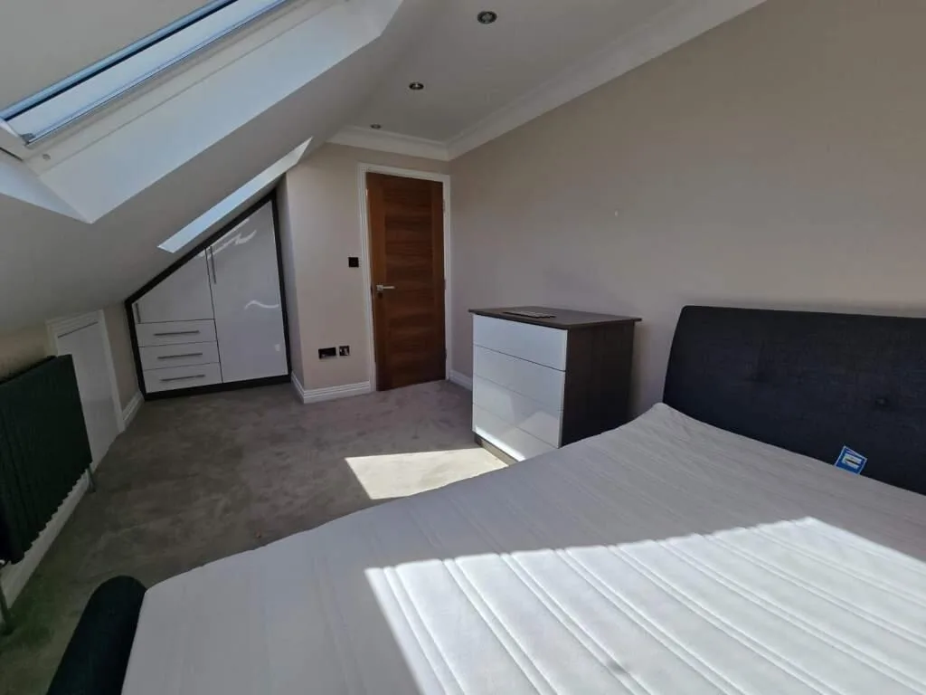 4 bedroom semi-detached house for rent