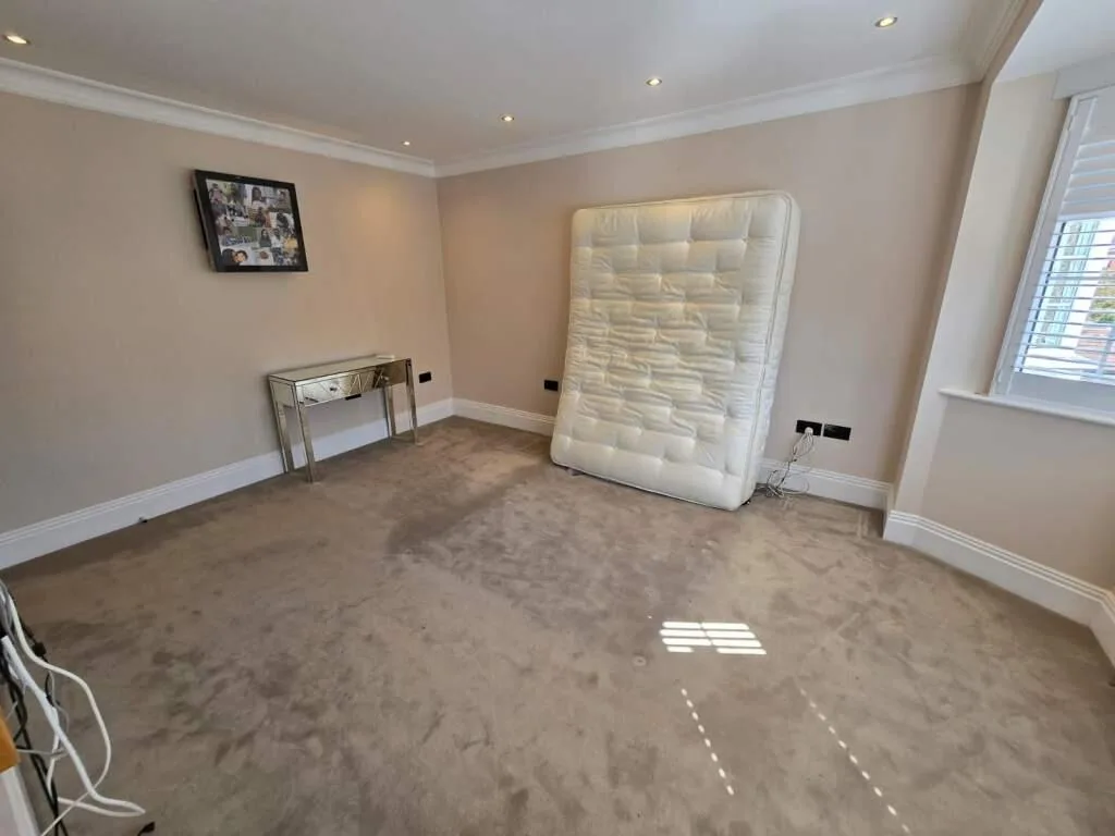 4 bedroom semi-detached house for rent