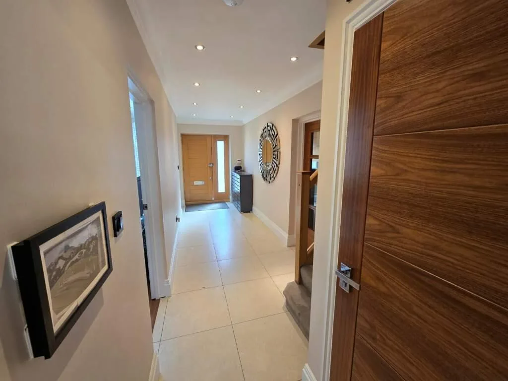 4 bedroom semi-detached house for rent