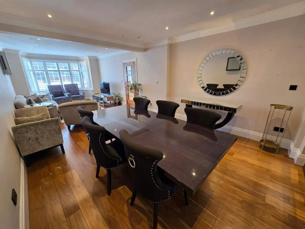 4 bedroom semi-detached house for rent