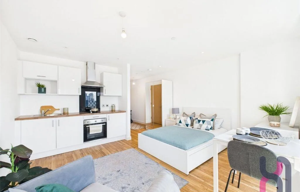 Studio flat for rent