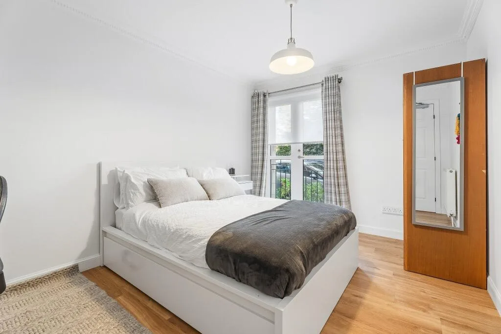 4 bedroom flat for rent