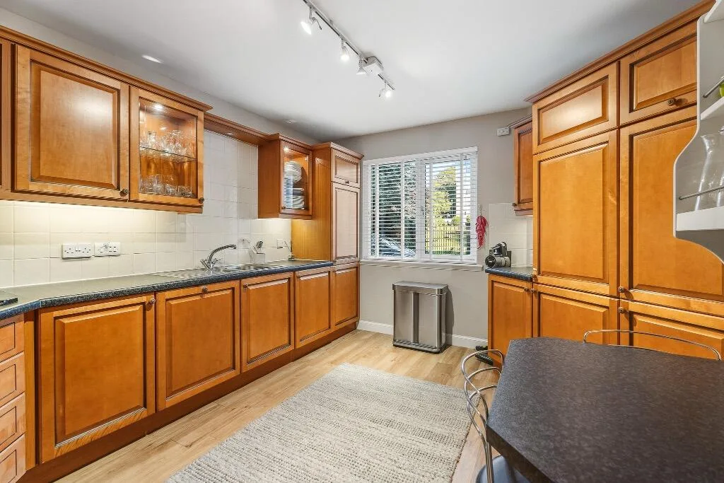 4 bedroom flat for rent