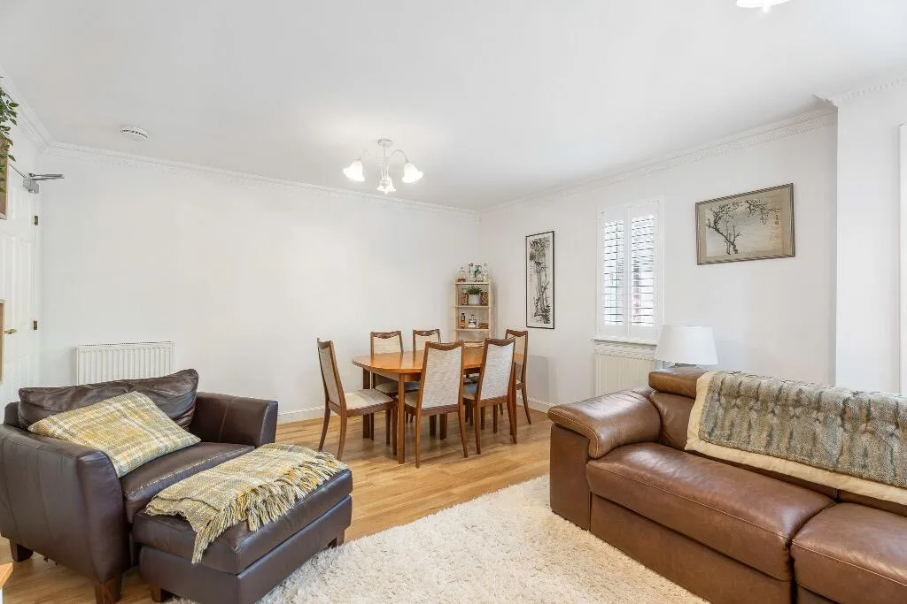 4 bedroom flat for rent