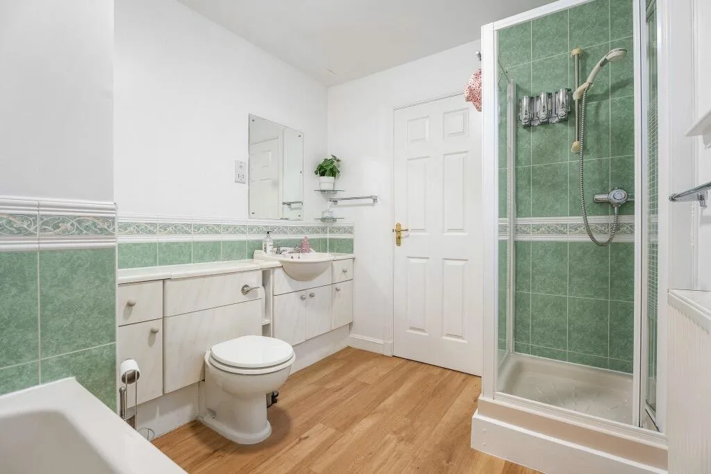 4 bedroom flat for rent