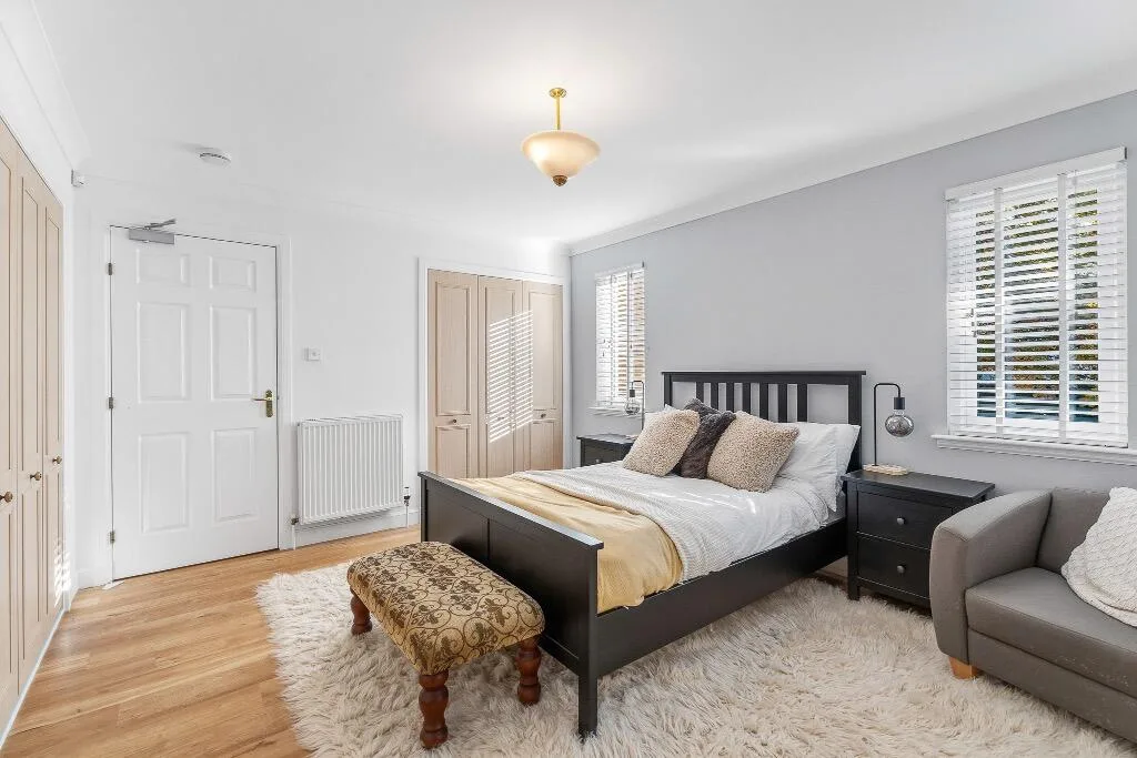 4 bedroom flat for rent