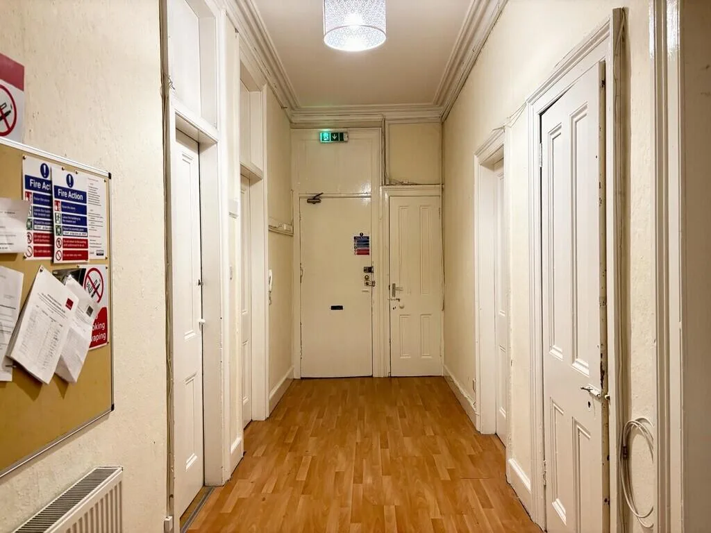 5 bedroom flat for rent