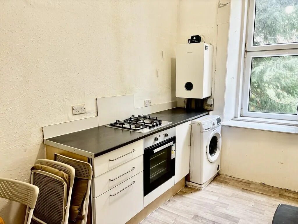 5 bedroom flat for rent
