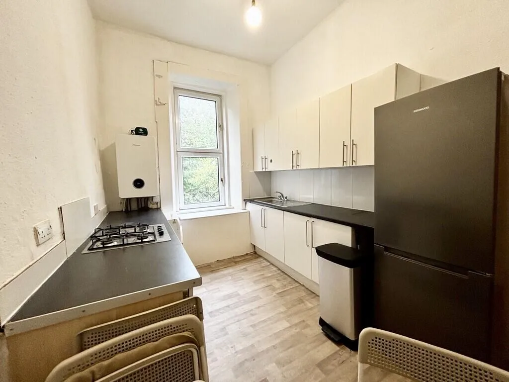 5 bedroom flat for rent